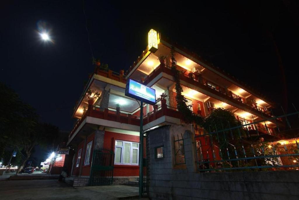 Fairmount Hotel Pokhara Kültér fotó